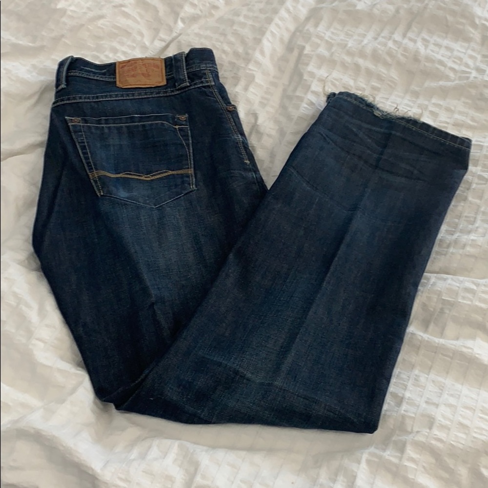 Stetson distressed modem straight denim.